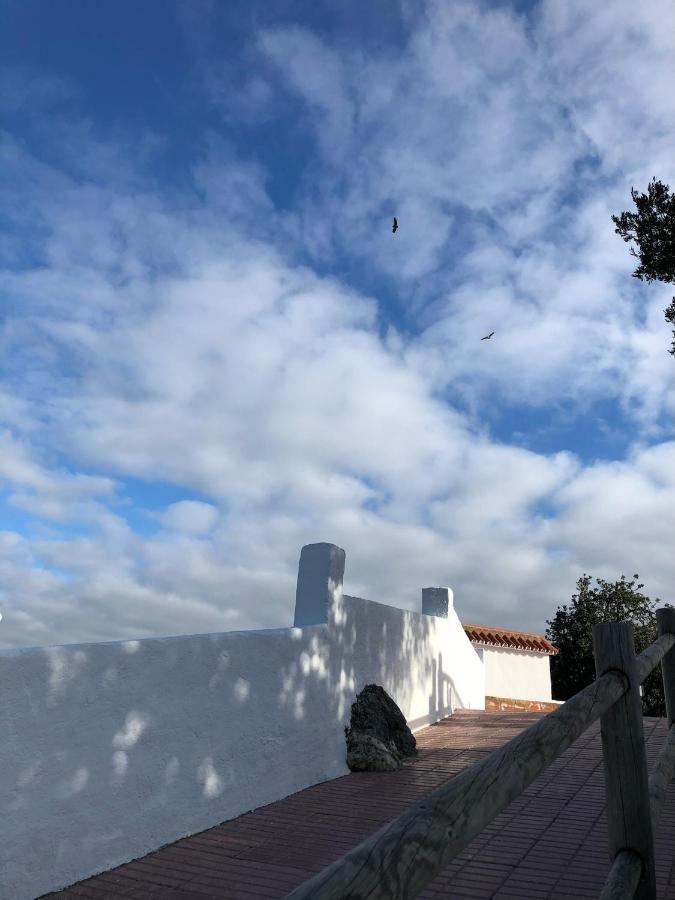 Stylish 3 Bed House 2 Bathrooms, With Patio, Roof Terrace And Communal Pool 5 Minutes Away From The Beautiful Spanish White Village Of Casares Pueblo And Only 20 Mins From The Sea Zewnętrze zdjęcie
